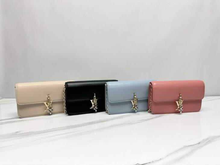 Picture of Louis Vuitton Handbags _SKUfw199102825fw